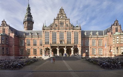 Small academiegebouw vooraanzicht